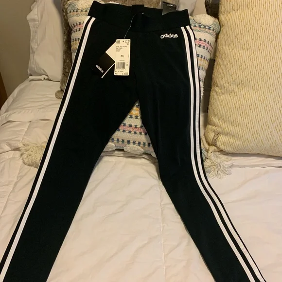 Adidas Athletic Pants! 🖤🤍 - Picture 6 of 7